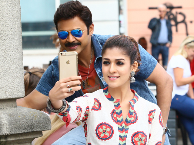 Babu Bangaram Photos